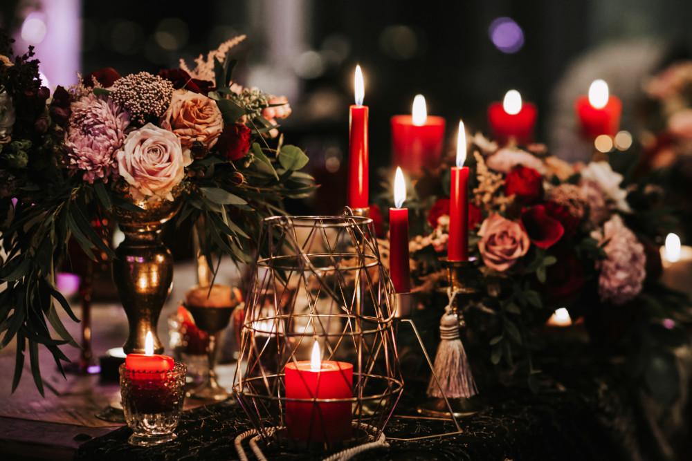 Christmas themed wedding table