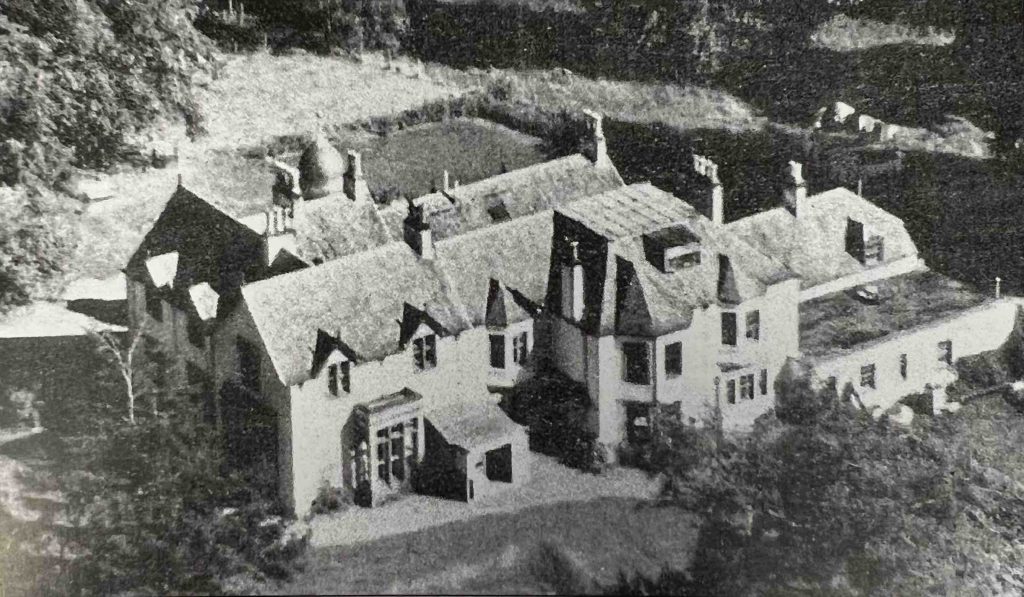 Image of The Kingsmills Hotel from 1947 taken from a historic hotel brochure