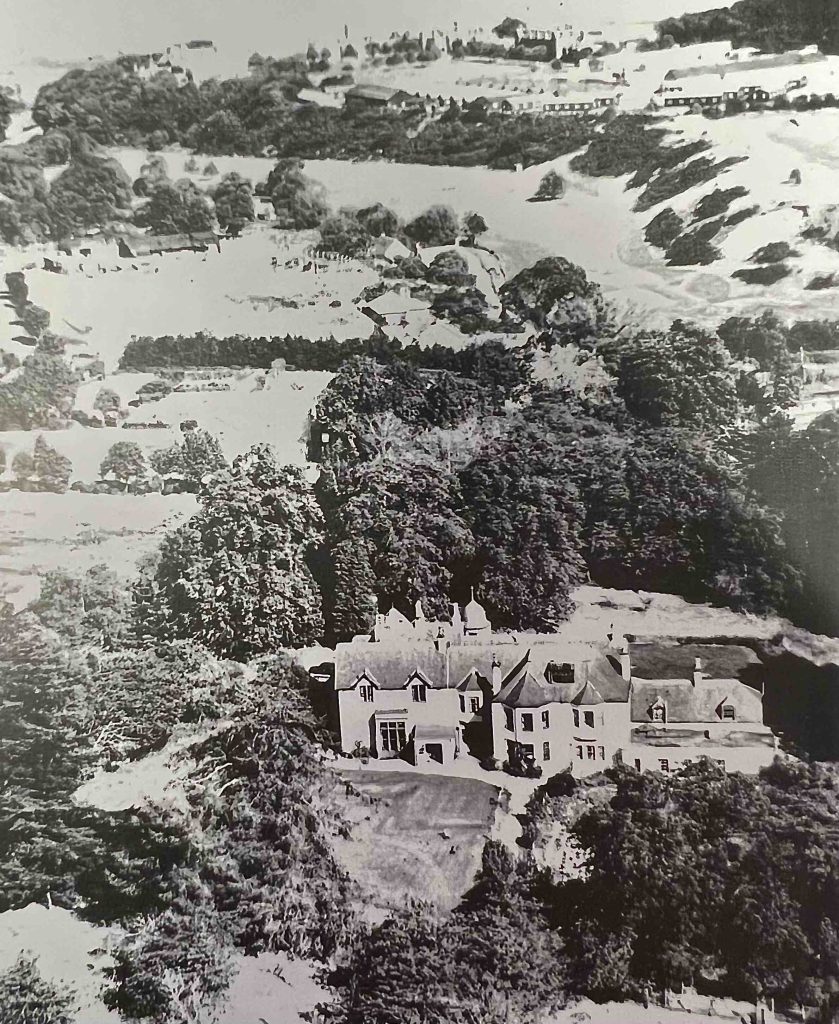 Image of The Kingsmills Hotel from 1950 taken from a historic hotel brochure