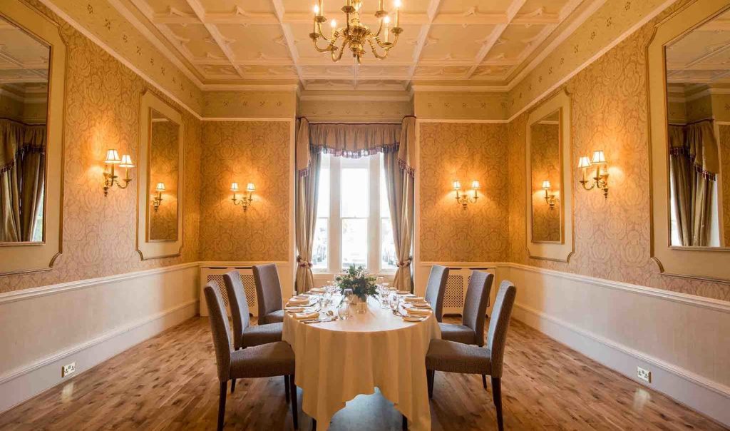 1524684551Macleodweddingdinnersmall2