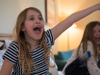 1524685222Familyroomgallery2 1524685222Familyroomgallery2