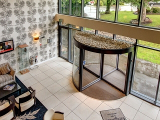 1524685884Kingsclubgallery4 1524685884Kingsclubgallery4