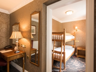 1533640497Classicfamily 1533640497Classicfamily