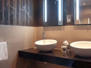 1533640761Garden_Rooms_bathroom152 1533640761Garden_Rooms_bathroom152