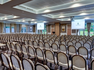 Kingsmills-Suite_Theatre-Setup-1_Web Kingsmills-Suite_Theatre-Setup-1_Web