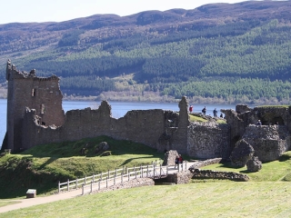 Urquhart-Castle