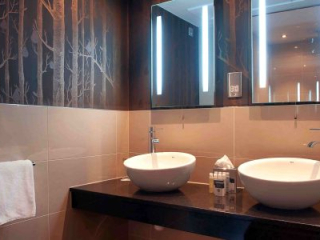 Kingsmills Hotel Accom Garden Room Bathroom Garden Room bathroom at Kingsmills Hotel