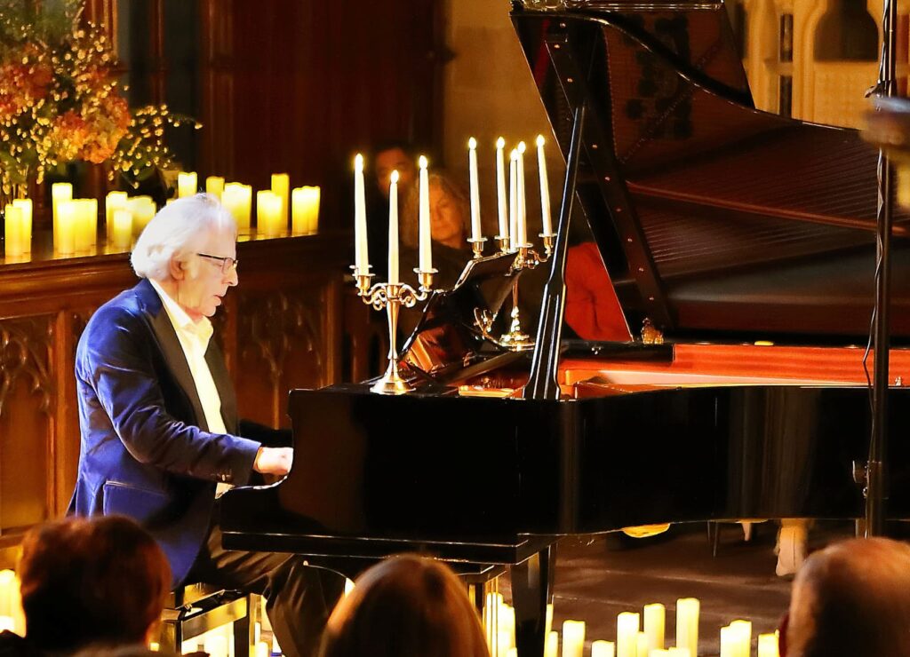 Frank McNamara plays a Candlelight Concert at the Kingsmills hotel