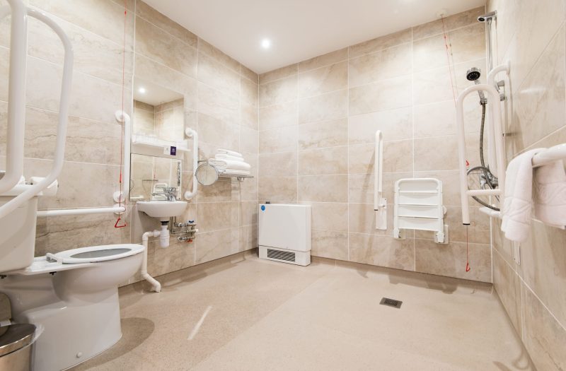 Accessible Classic King Shower Room at Kingsmills